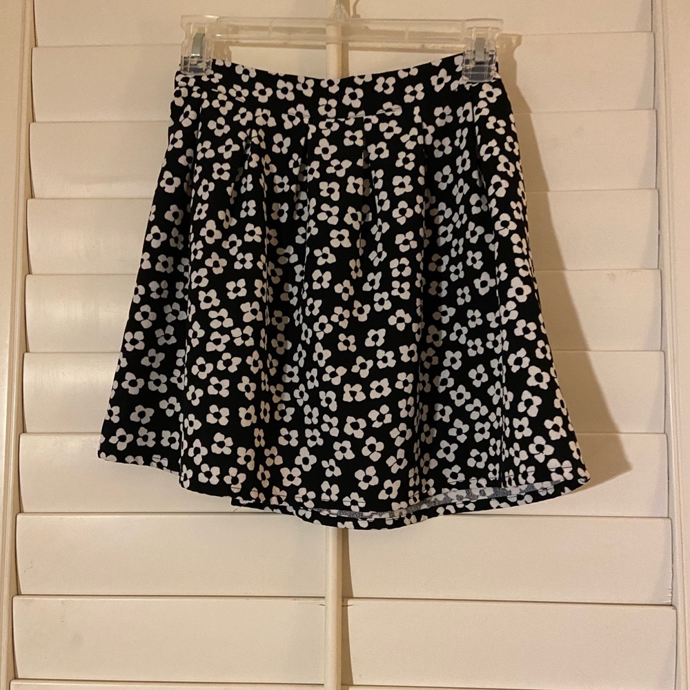 Black and White Floral print skater skirt